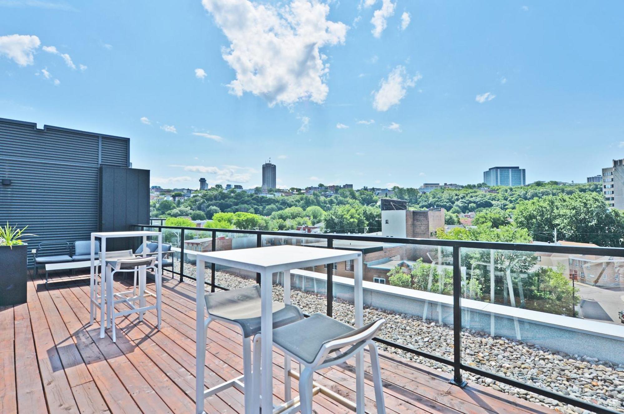 La Vie Est Belle: Free Parking, Gym, Rooftop Terrace ควิเบกซิตี้ ภายนอก รูปภาพ