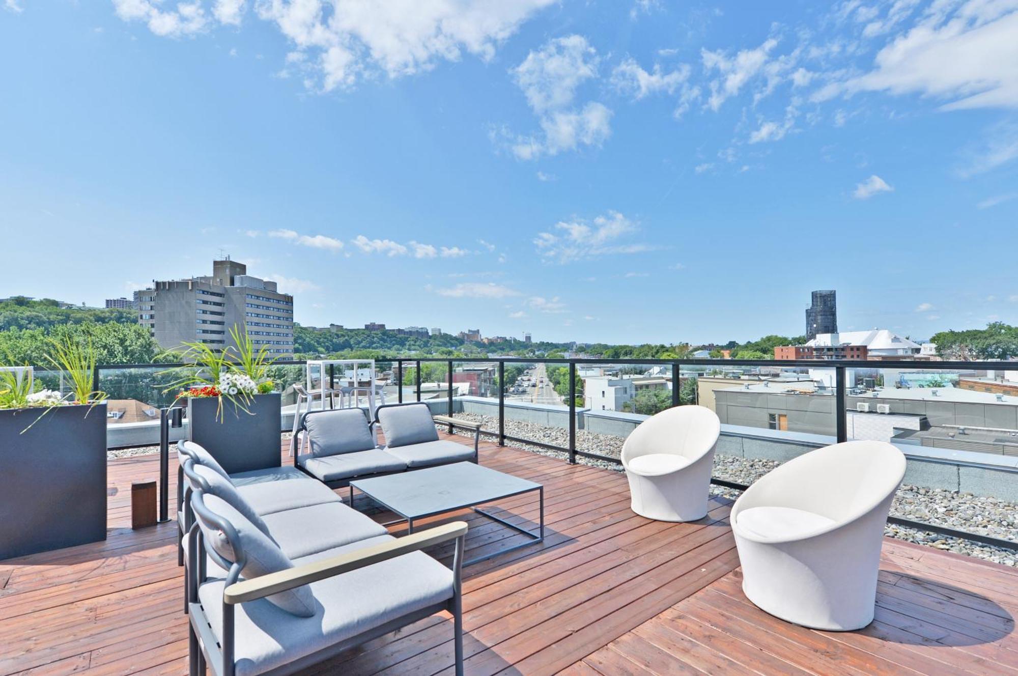 La Vie Est Belle: Free Parking, Gym, Rooftop Terrace ควิเบกซิตี้ ภายนอก รูปภาพ