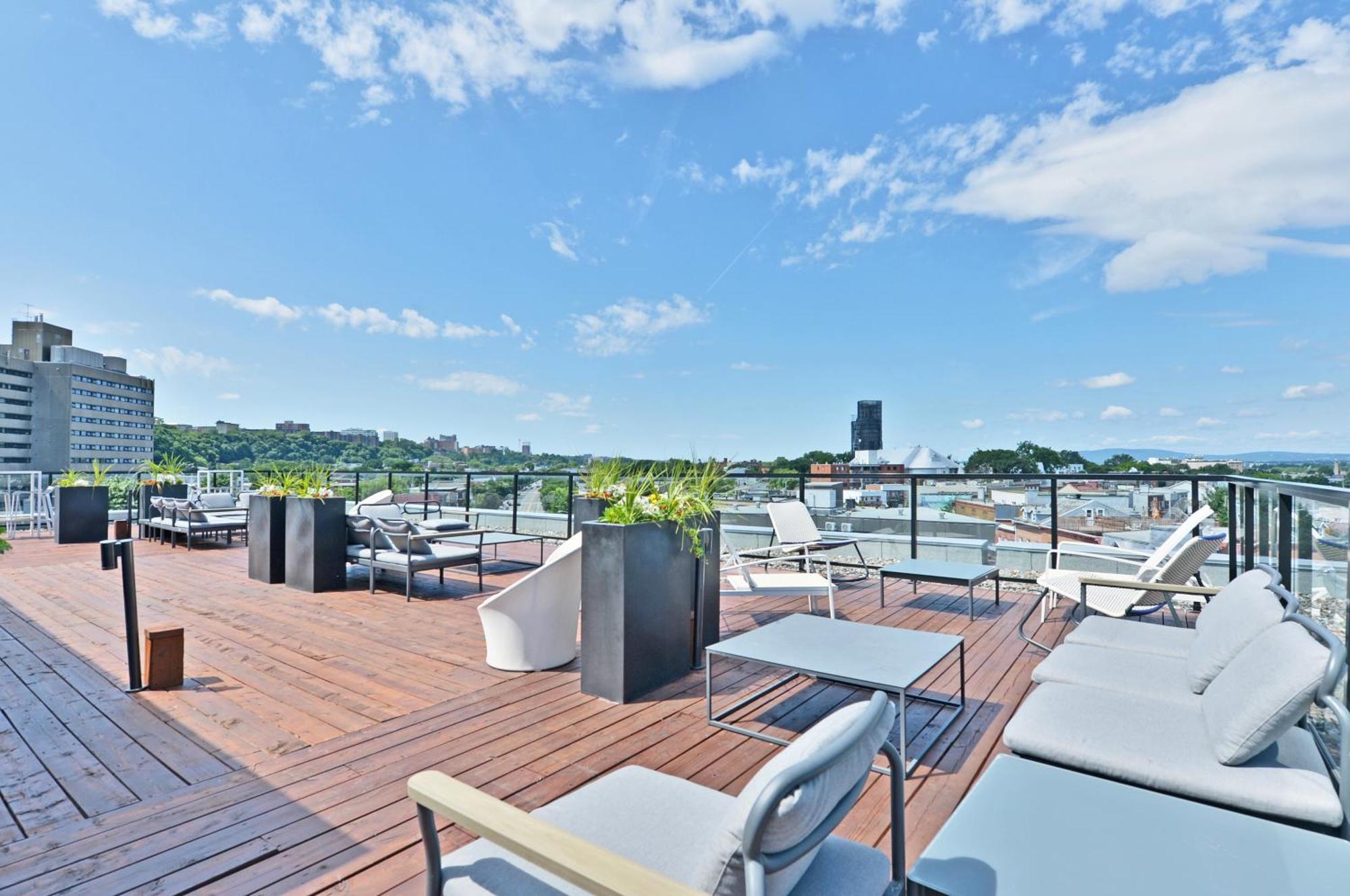 La Vie Est Belle: Free Parking, Gym, Rooftop Terrace ควิเบกซิตี้ ภายนอก รูปภาพ